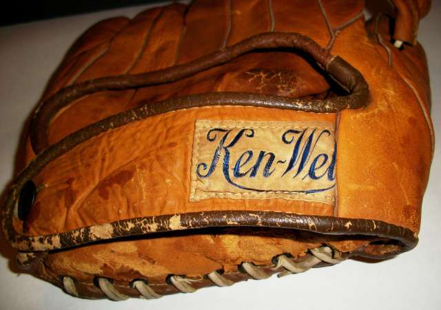 Lou Finney Ken Wel 542 Back