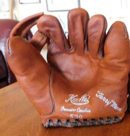 Terry Moore Ken Wel 539 Front