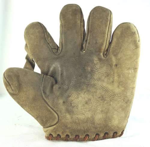 Spalding 2W Minor League King Patent Front