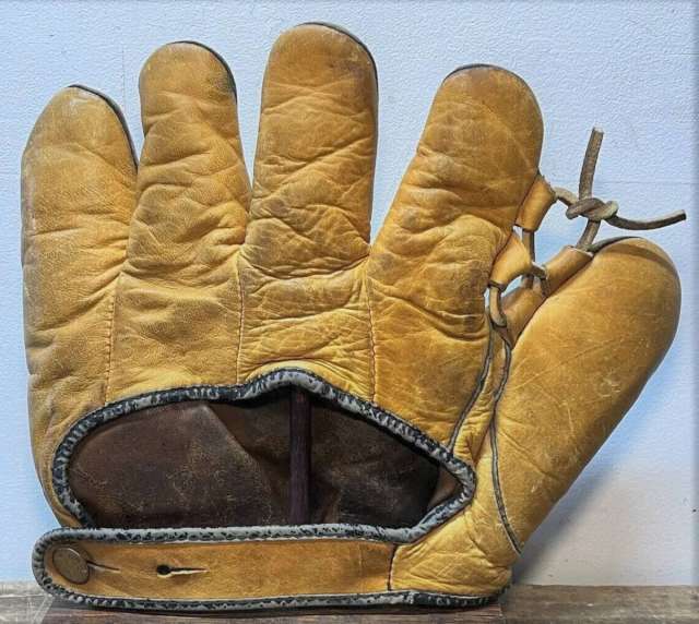 Lou Gehrig Banner F56 Back