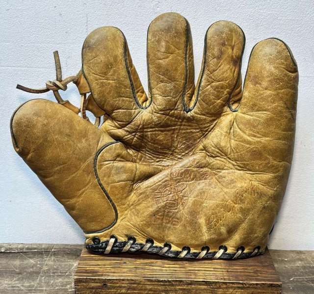 Lou Gehrig Banner F56 Front