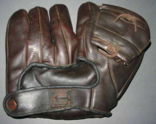 Bob Doerr MacGregor Goldsmith G111 2 Back