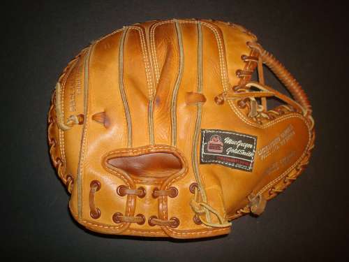 Aaron Robinson MacGregor Goldsmith G176 Back