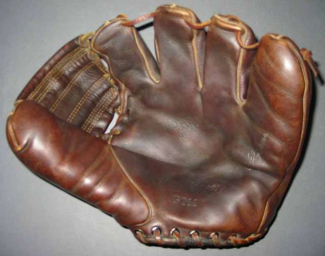 Bobby Doerr MacGregor G111 Front