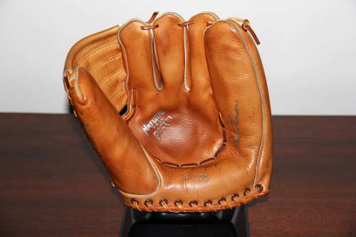 Bob Thomson MacGregor G108 Front