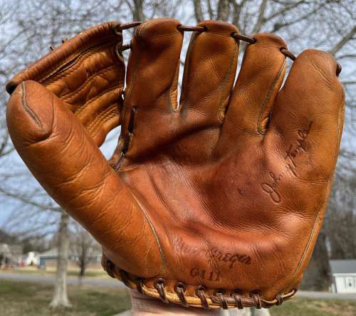 Johnny Temple MacGregor G111 Front