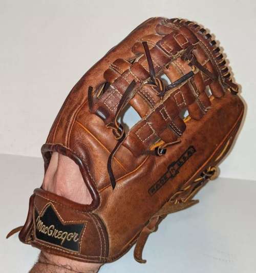 MacGregor KC1P Back