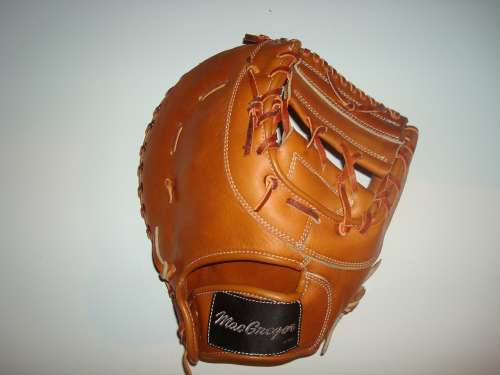 Moose Skowron MacGregor 4224 Back