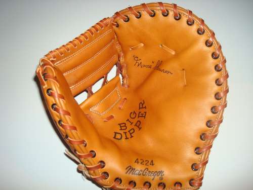 Moose Skowron MacGregor 4224 Front