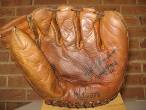 Red Schoendienst MacGregor G119 1 Front