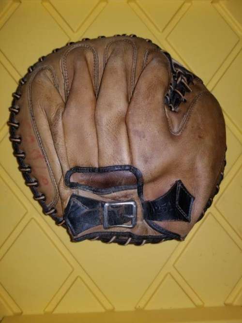 Bill Dickey Marathon Catchers Mitt Back