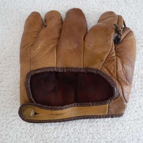 Charlie Root Jr. Marathon 4200 Back