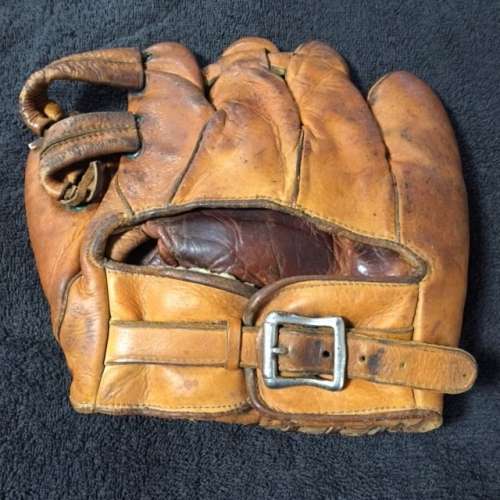 Tony Lazzeri Marathon Lefty Back