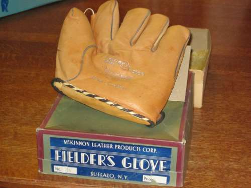 McKinnon Glove Front