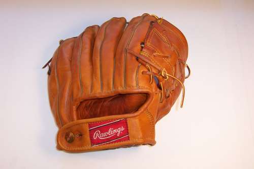 Mickey Mantle Rawlings MM6 Back