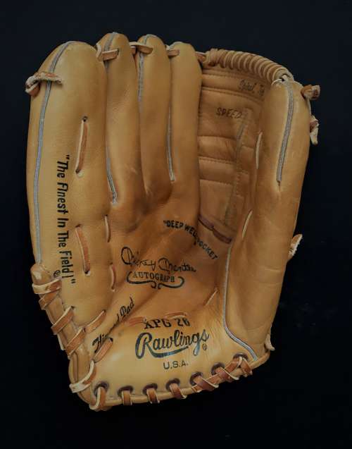 Mickey Mantle Rawlings XPG26 Front