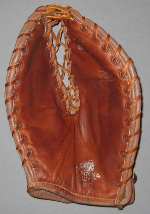 Nokona Latch BM92 Front