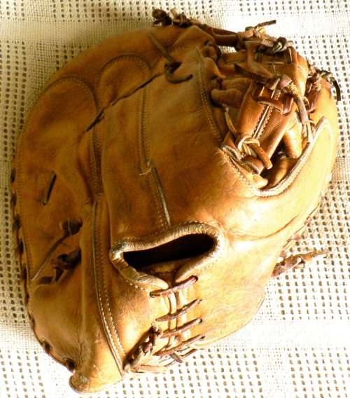 Nokona N22 Basemitt Back