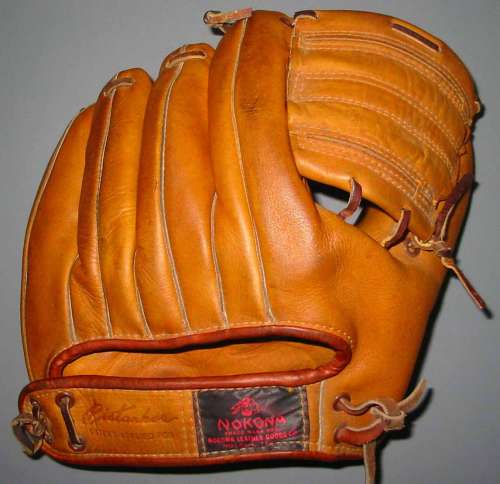 Billy Martin Nokona G38 Back