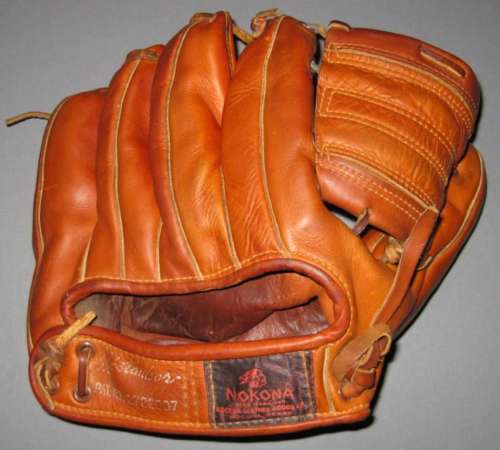 Bob Bundy Nokona J121 Back