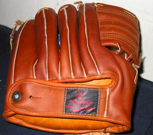 Bob Milliken Nokona G55 Back