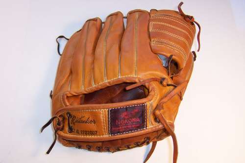 Carl Erskine Nokona G37 Back