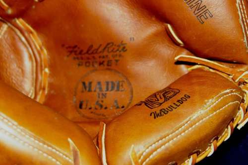 Nokona CM75 Catchers Mitt Front