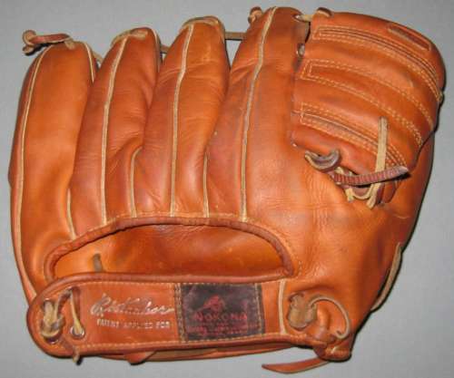 Chico Carrasquel Nokona G59 Back