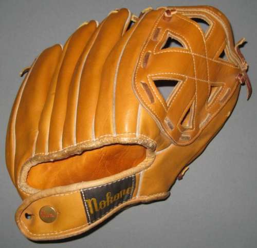 Dick Williams Nokona F190 Back