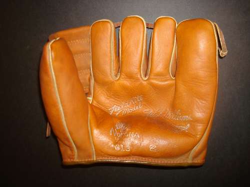 Dick Williams Nokona G13 Front