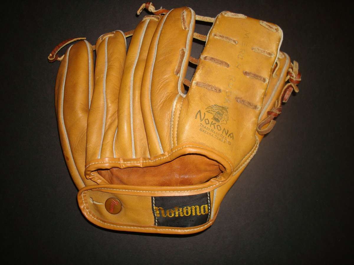 Dick Williams Nokona S700 Back Nokona Baseball Glove Collector