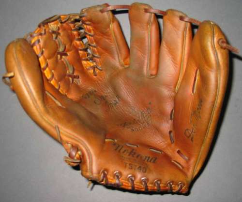 Don Mossi Nokona TST40 Front