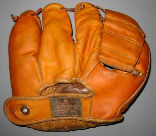 Eddie Chandler Nokona G18 Back