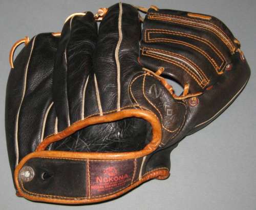 Forrest Spook Jacobs Nokona 3F7B Back