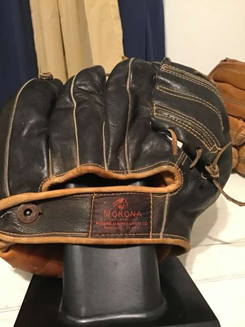 Fred Storck Nokona G29B Back