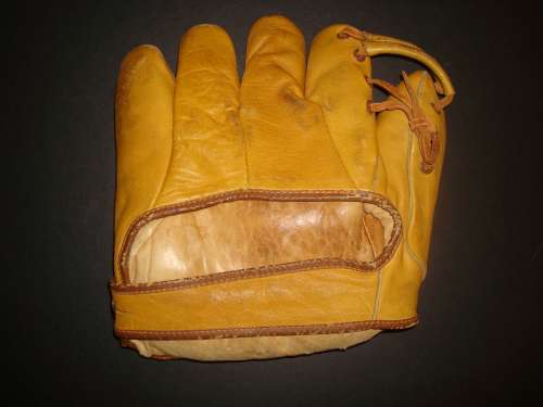 Jelly SoRelle Nokona G4 Back