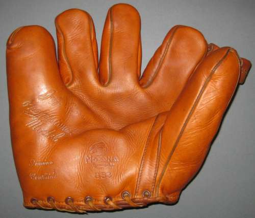 Joff Cross Nokona G33 Front