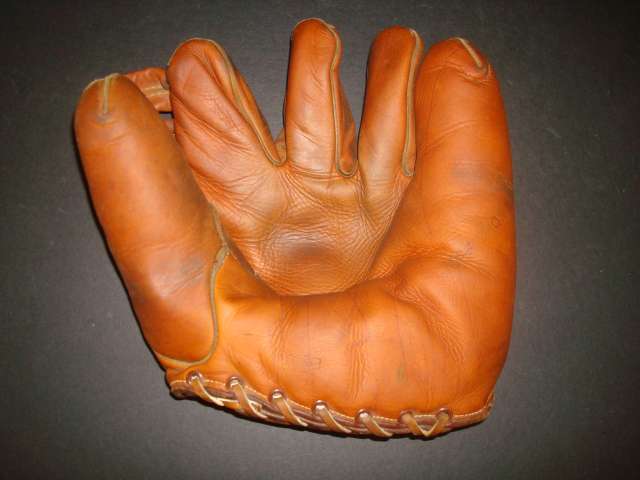 Joff Cross Nokona G33 Front