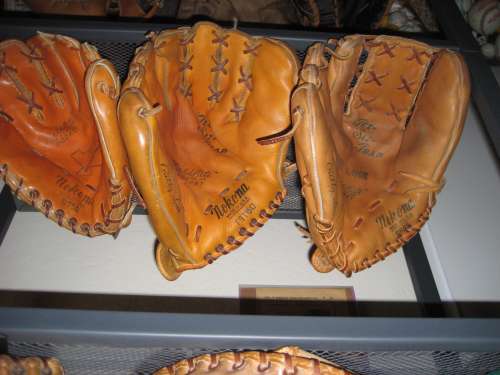 Nokona 7 Fingers Front