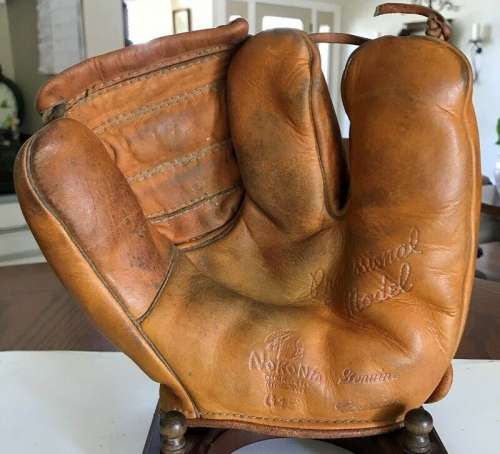 Nokona G15 Two Finger Front