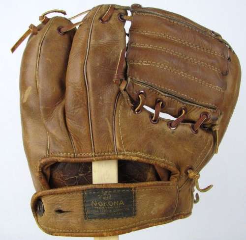 Nokona G57 Two Finger Back