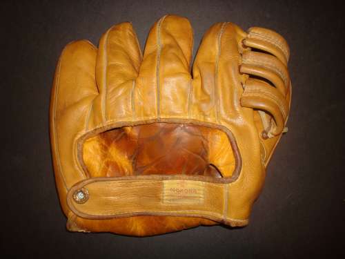 Pinky Higgins Nokona G47 Back