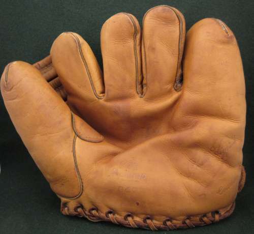 Pinky Higgins Nokona G47 Front