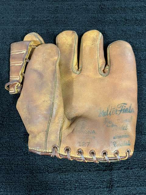 Walter Fiala Nokona 127 Front