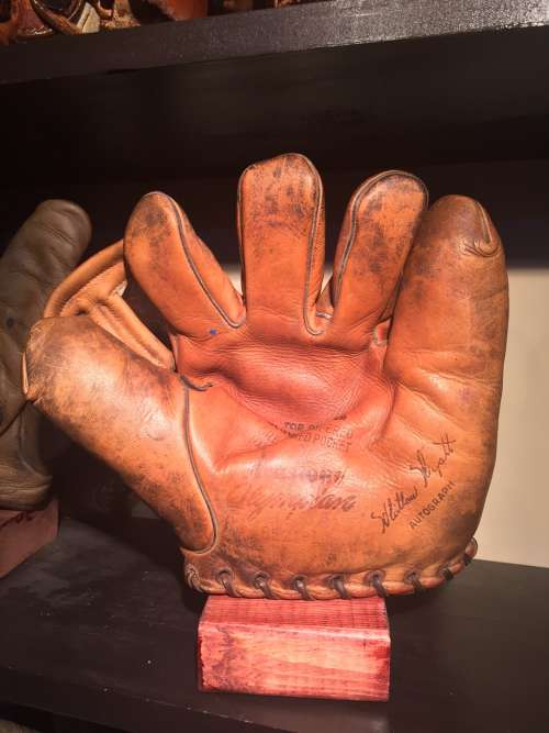 Whitlow Wyatt Firestone Olympian 5521-1 Front