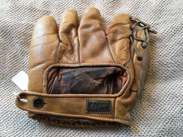 Bill Hatch Sporting Goods JS385 Back