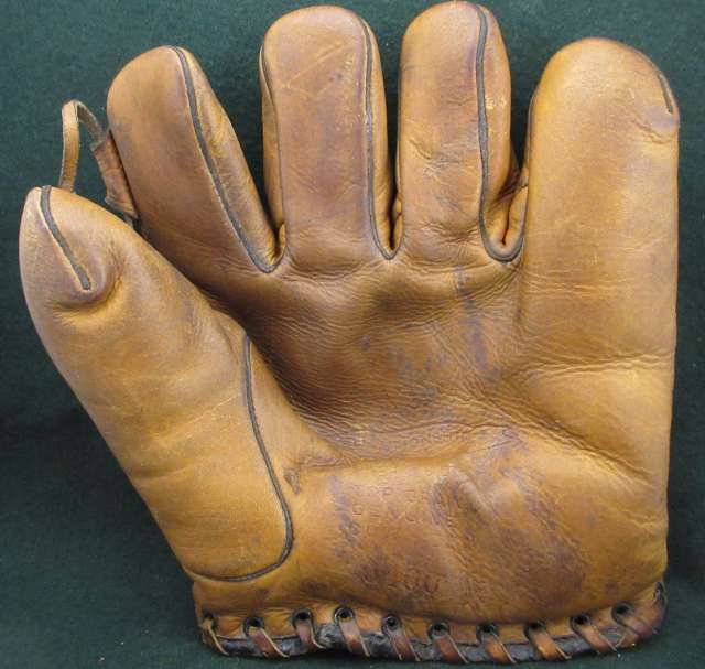 Carl Hubbell Championship Model 0400 Front