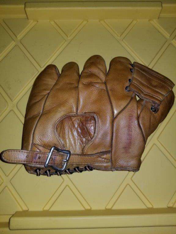 Charles Ruffing H&P 850F Back