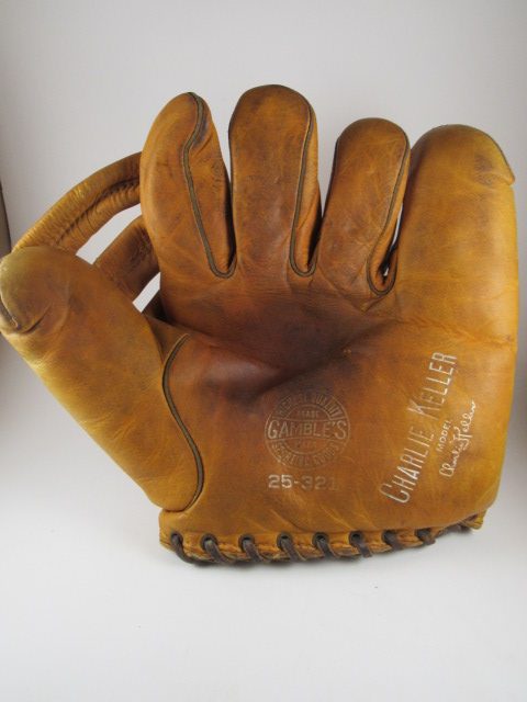 Charlie Keller Gambles 25-321 Front