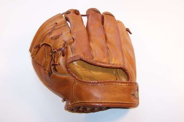 Hank Bauer Hawthorne 60-4213 Back